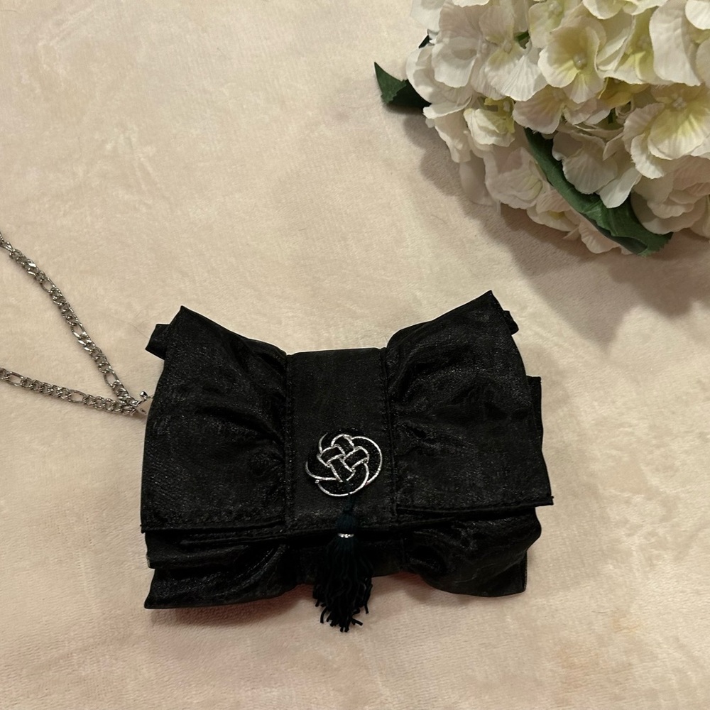 White House Black Market Black Bow Wristlet, Rare Find